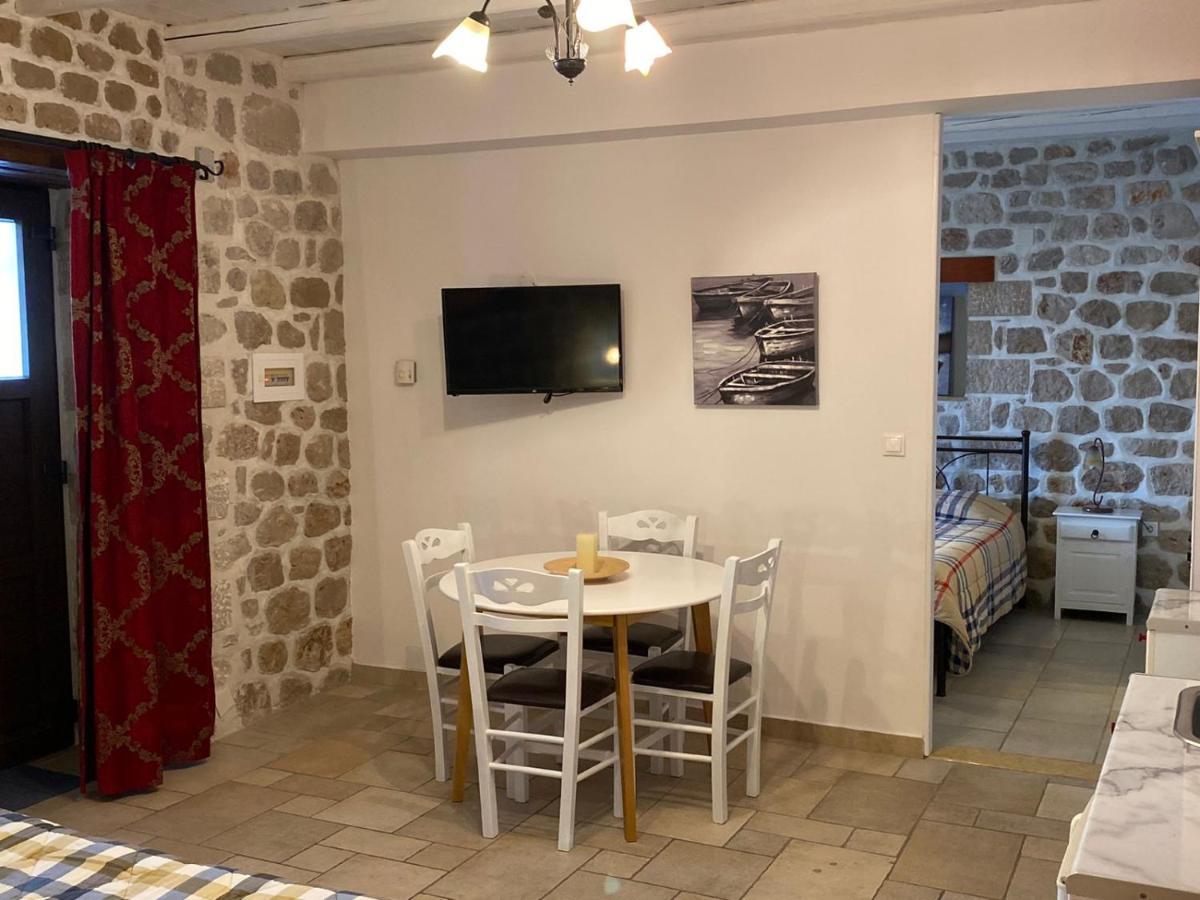 Myral Guesthouse 나플리오 외부 사진